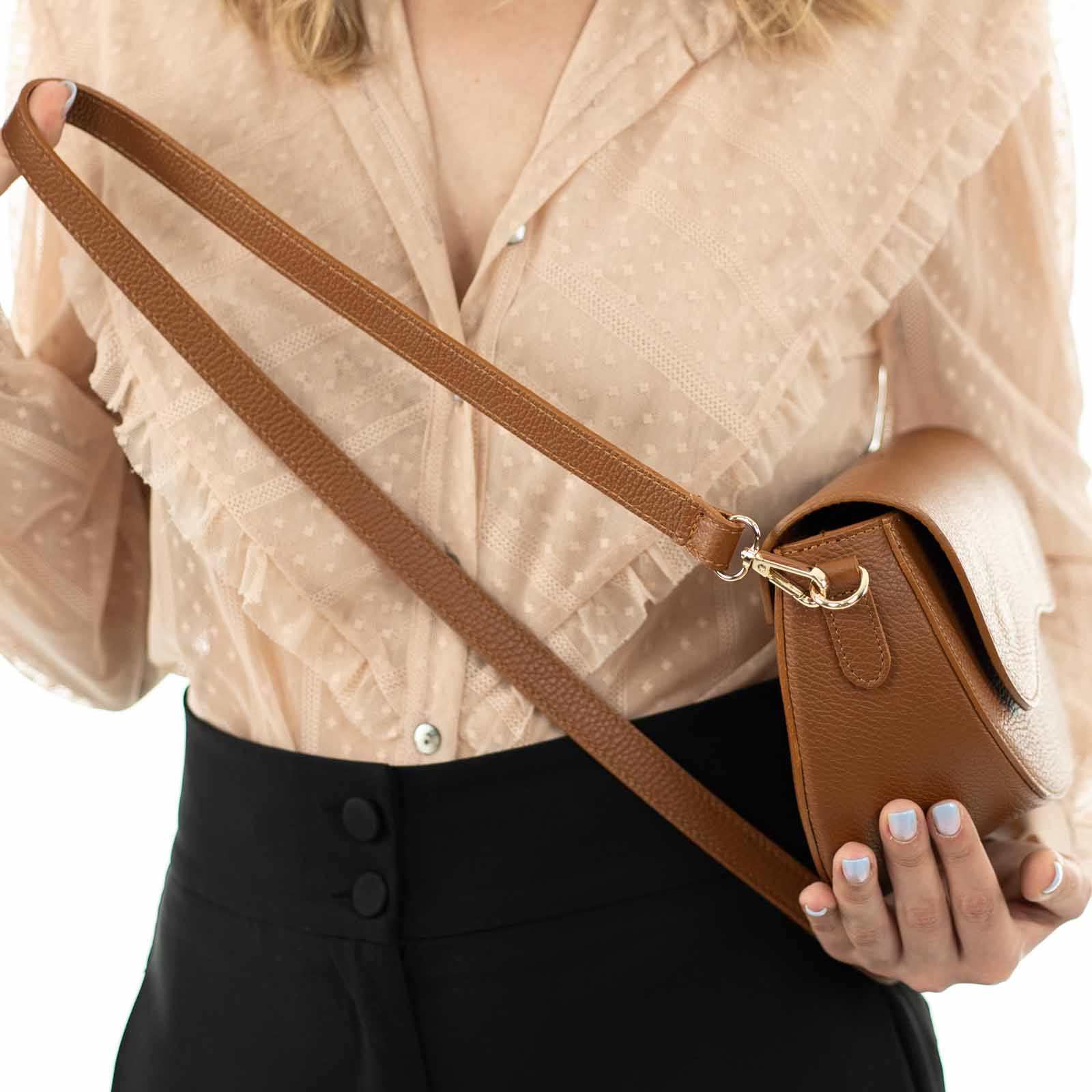 Borsa A Tracolla Mezza Luna In Vera Pelle Donna Con Patta Rindway