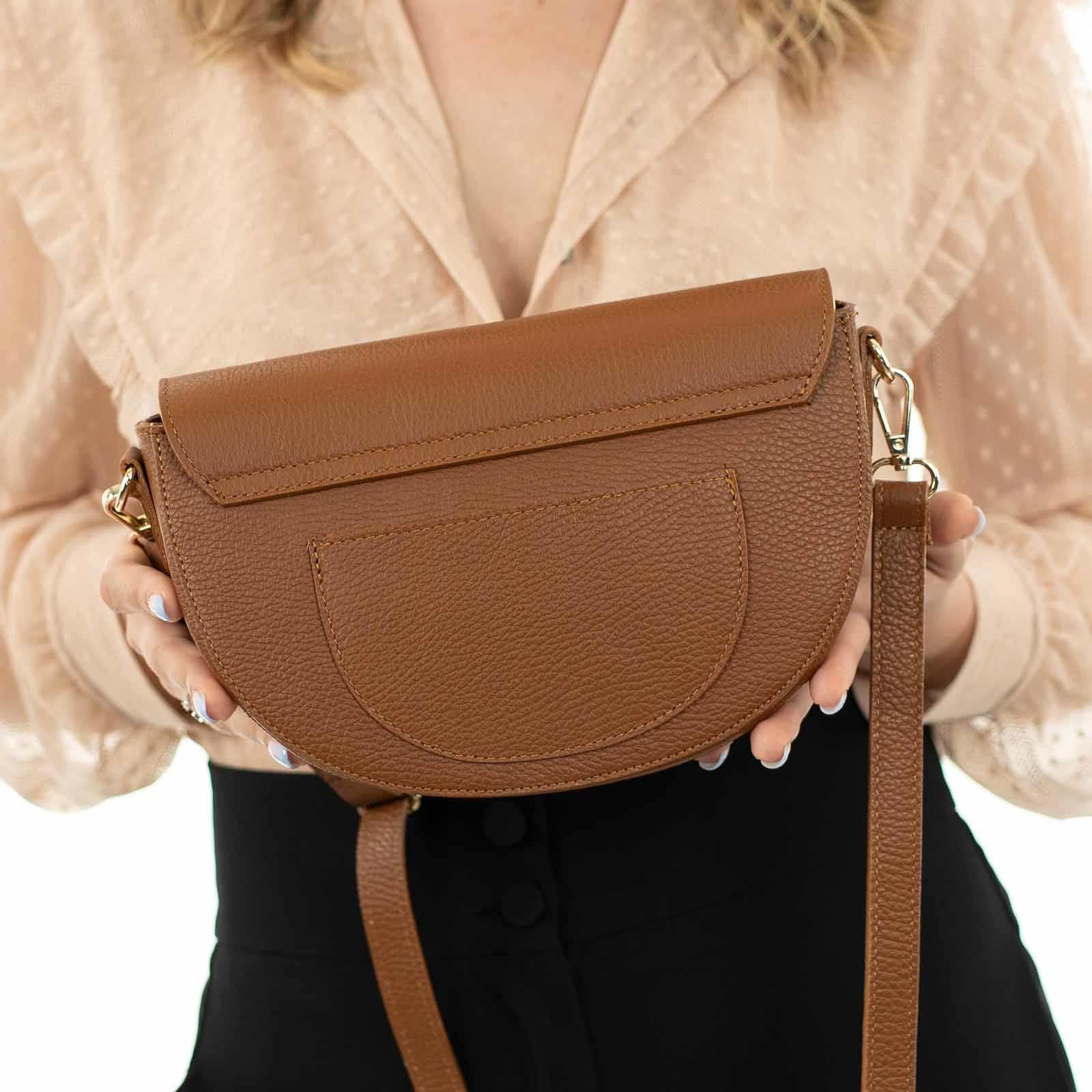 Borsa A Tracolla Mezza Luna In Vera Pelle Donna Con Patta Rindway