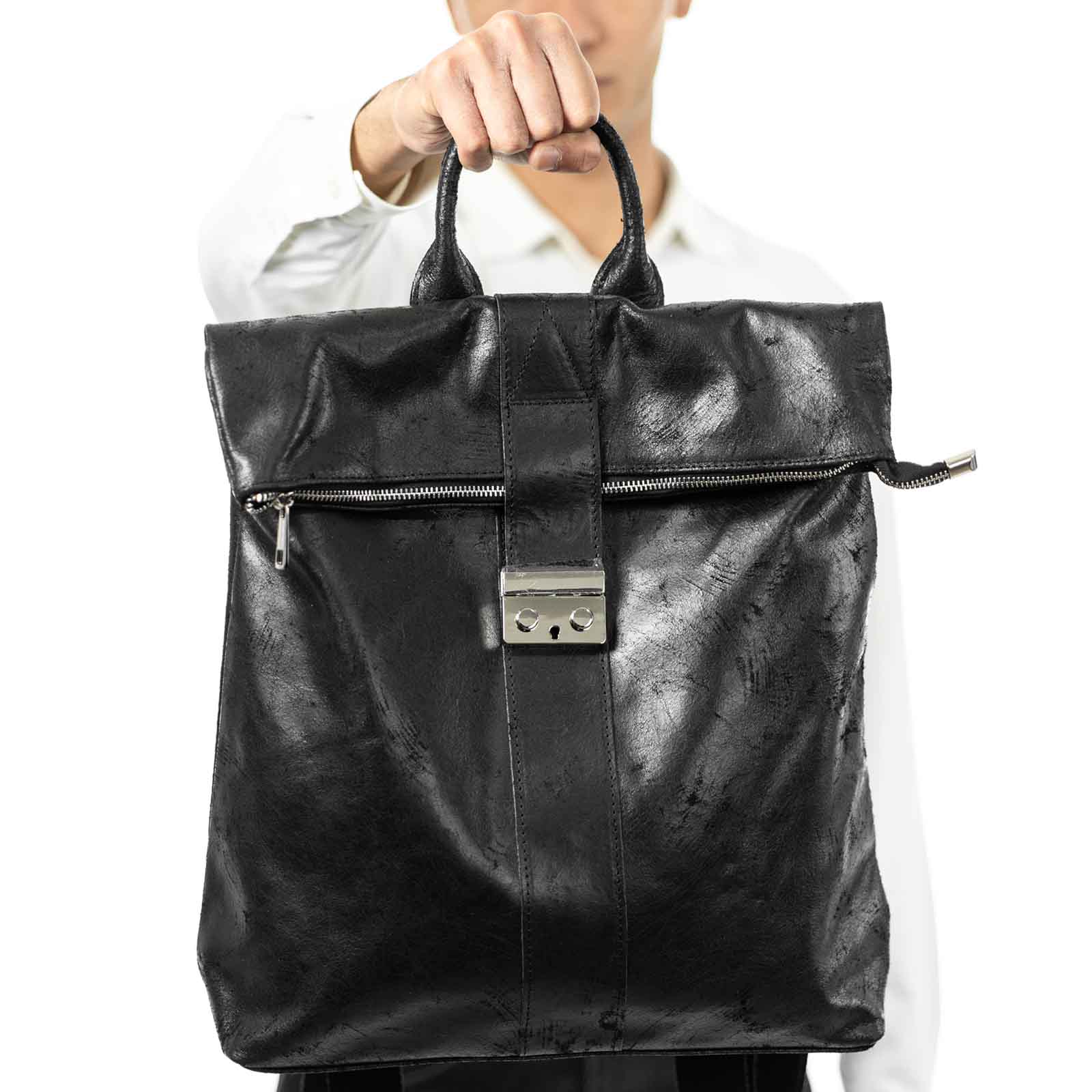 Zaino Borsa In Vera Pelle Uomo Dettagli Argento Rindway