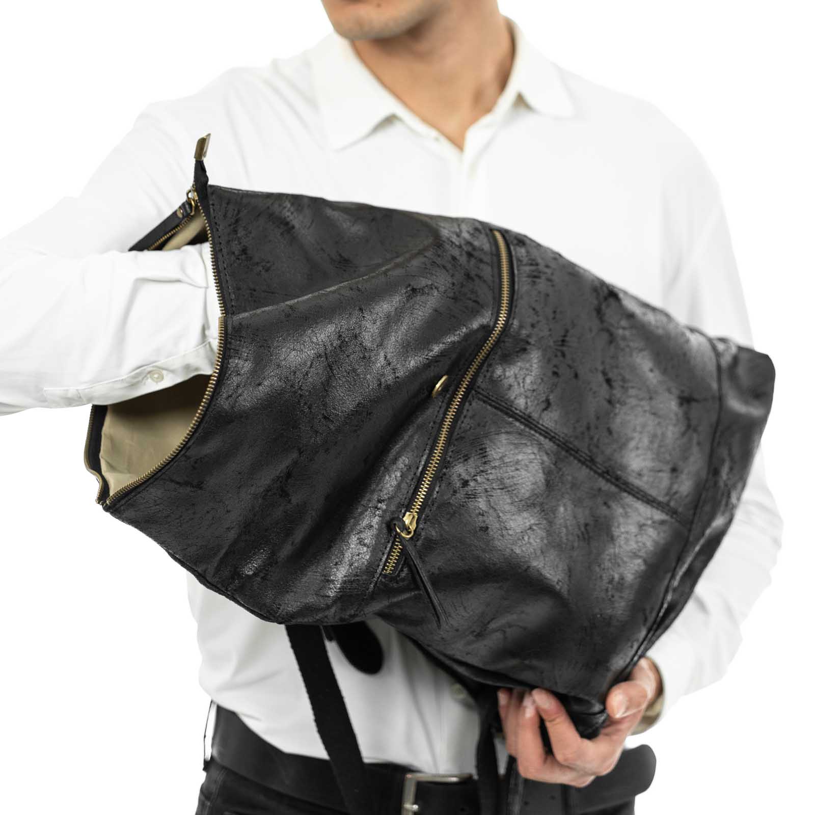 Zaino Borsa In Vera Pelle Uomo Dettagli Oro Rindway